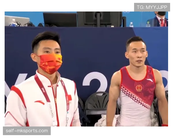 肖若腾这训练强度,一天四练还啃鸡胸肉,真不怕把自己练没电了? 肖若腾这训练强度,一天四练还啃鸡胸肉,真不怕把自己练没电了?